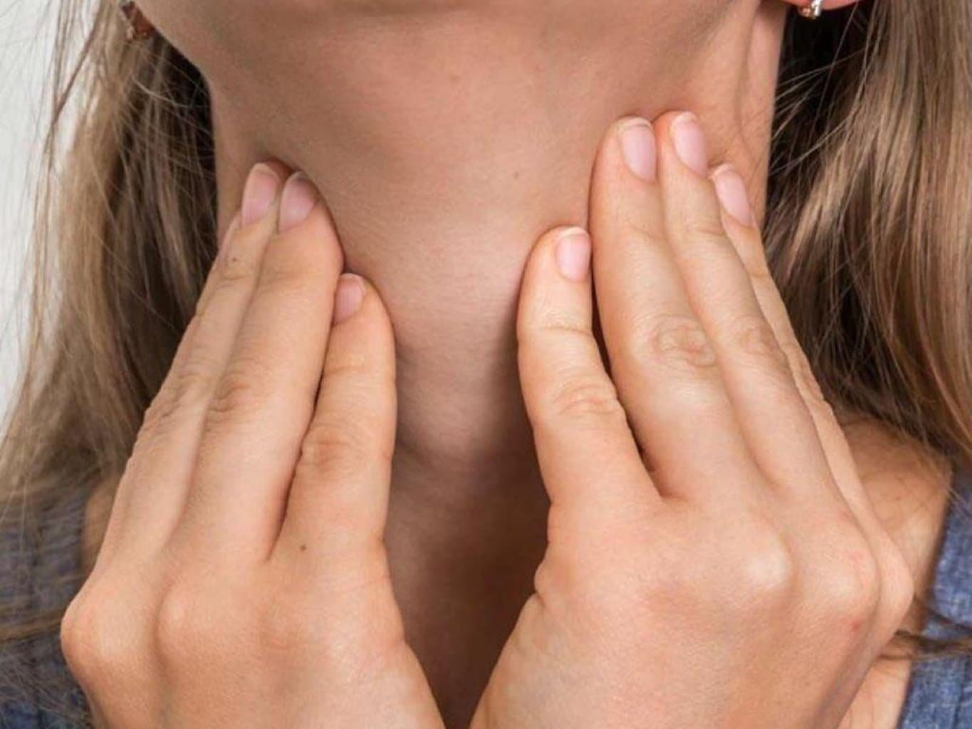 Qalxanvari vəzin hipotrioz xəstəliyi bir çox əlamətlərlə özünü göstərir.