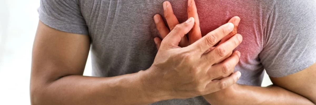 Sinə ağrısı: səbəbləri, simptomları və müalicəsi
