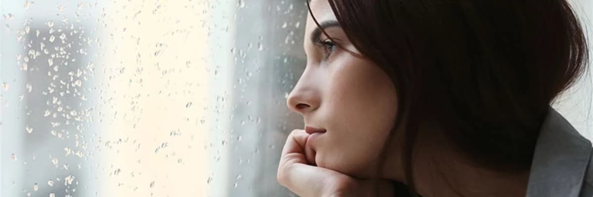 Depressiya nədir, simptomları nədir və müalicə variantları nələrdir?