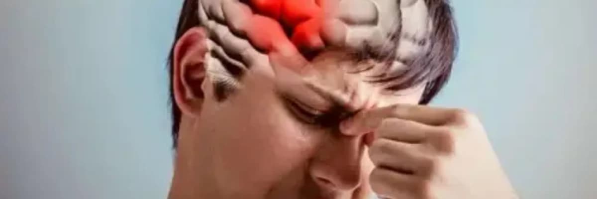 Ekstremite nöqtəsində uyuşma ilə qəfil yaddaş itkisi