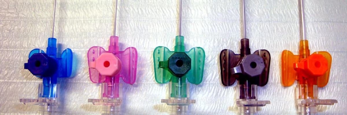 Lidokainin Yerli Anesteziya Olaraq İstifadəsi: Təsirləri və Tətbiq Metodları