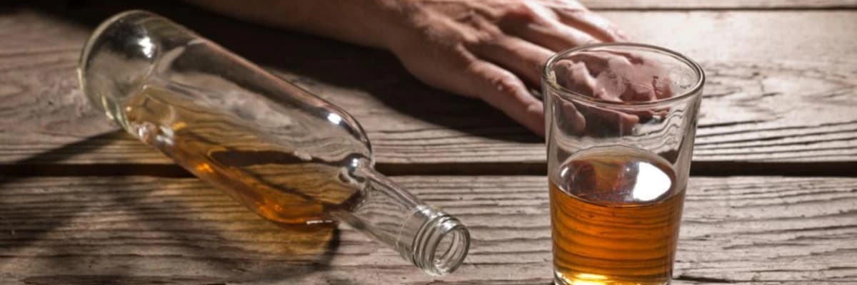 Alkoqolizm: simptomlar, müalicə və nəzarət üsulları
