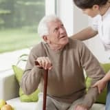 Parkinson xəstəliyi: nədir, simptomları və müalicəsi