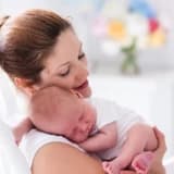 Doğum sonrası ana və körpə təqibi