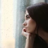 Depressiya nədir, simptomları nədir və müalicə variantları nələrdir?