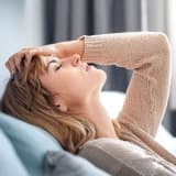 Xroniki yorğunluq sindromu: simptomlar, səbəblər və müalicələr