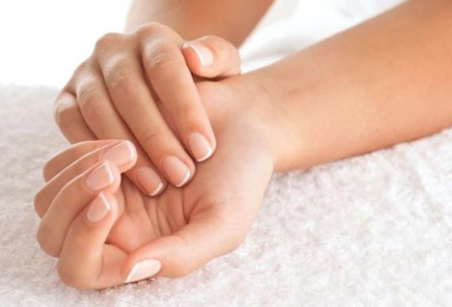 Əllərin əsməsinin səbəbləri