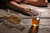 Alkoqolizm: simptomlar, müalicə və nəzarət üsulları