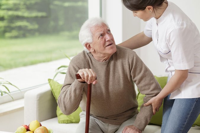 Parkinson xəstəliyi: nədir, simptomları və müalicəsi